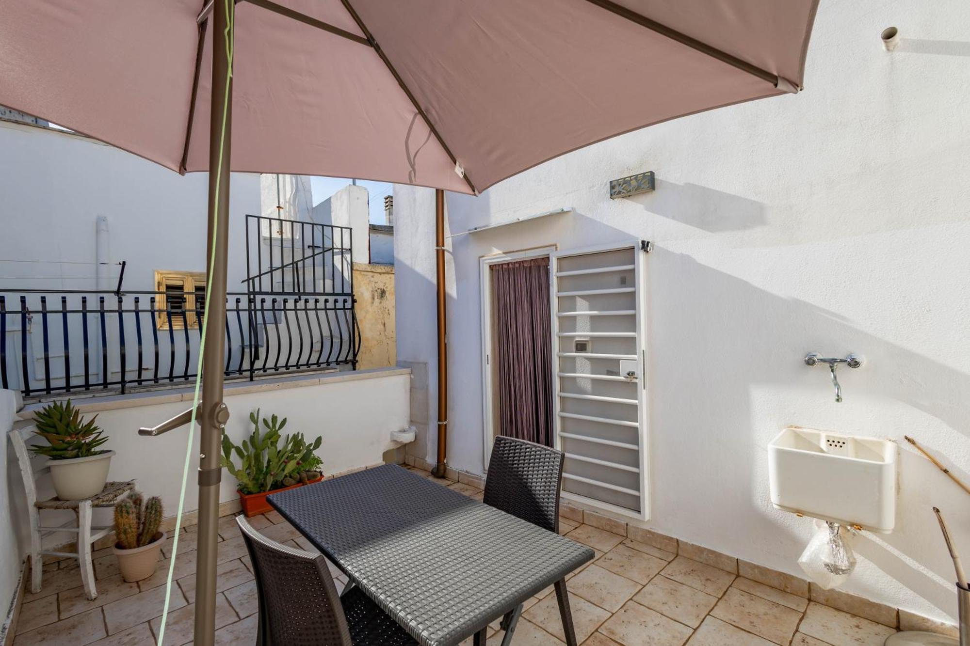 טורי Antiche Mura Apartments "Nel Cuore Della Puglia"Bivani, Cucina, Terrazzo מראה חיצוני תמונה